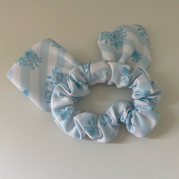 Stoney Clover Lane Scrunchie - Picture 2 of 4